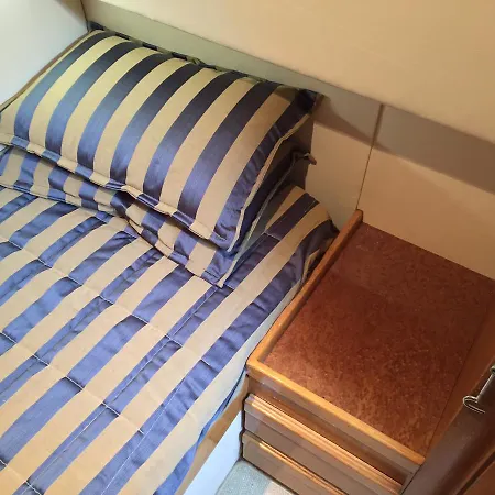 Bed & Breakfast Malbicas Boat *