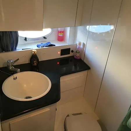 Bed & Breakfast Malbicas Boat *