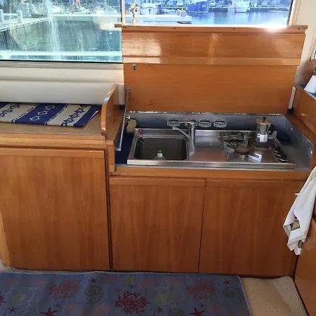 Bed & Breakfast Malbicas Boat *